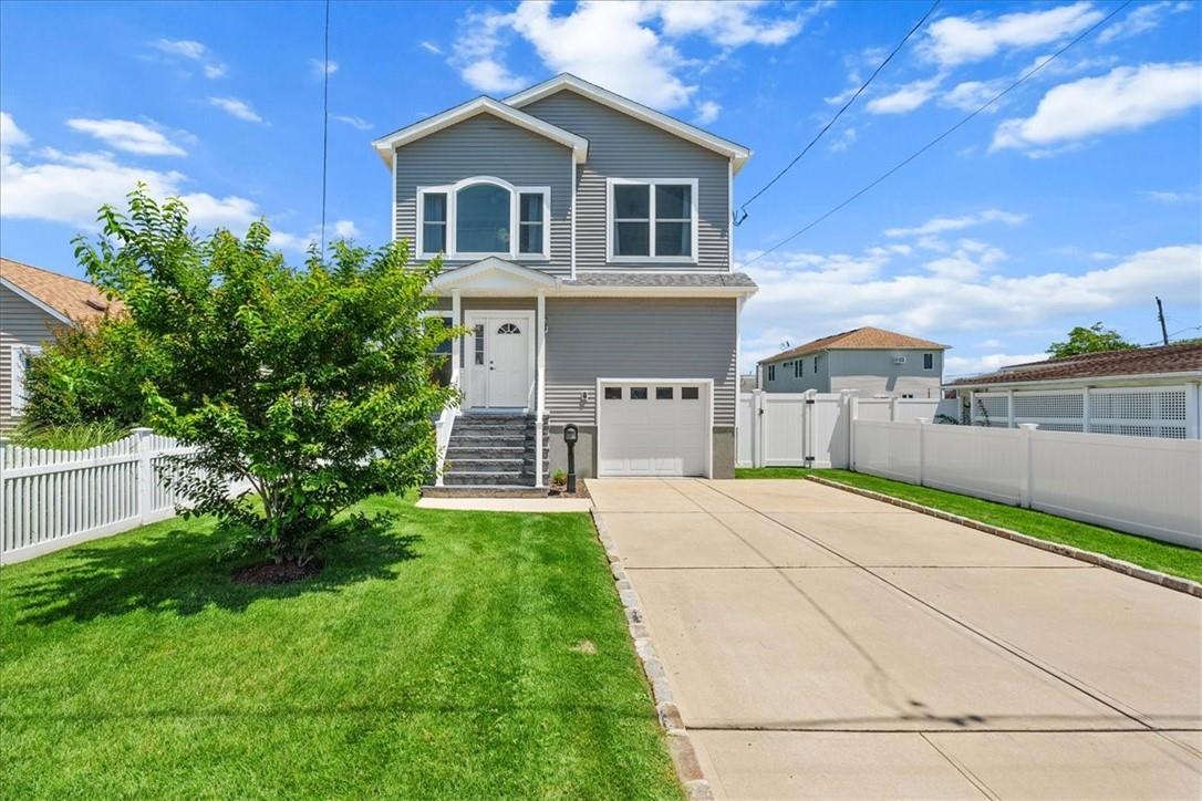 207 East Shore Road