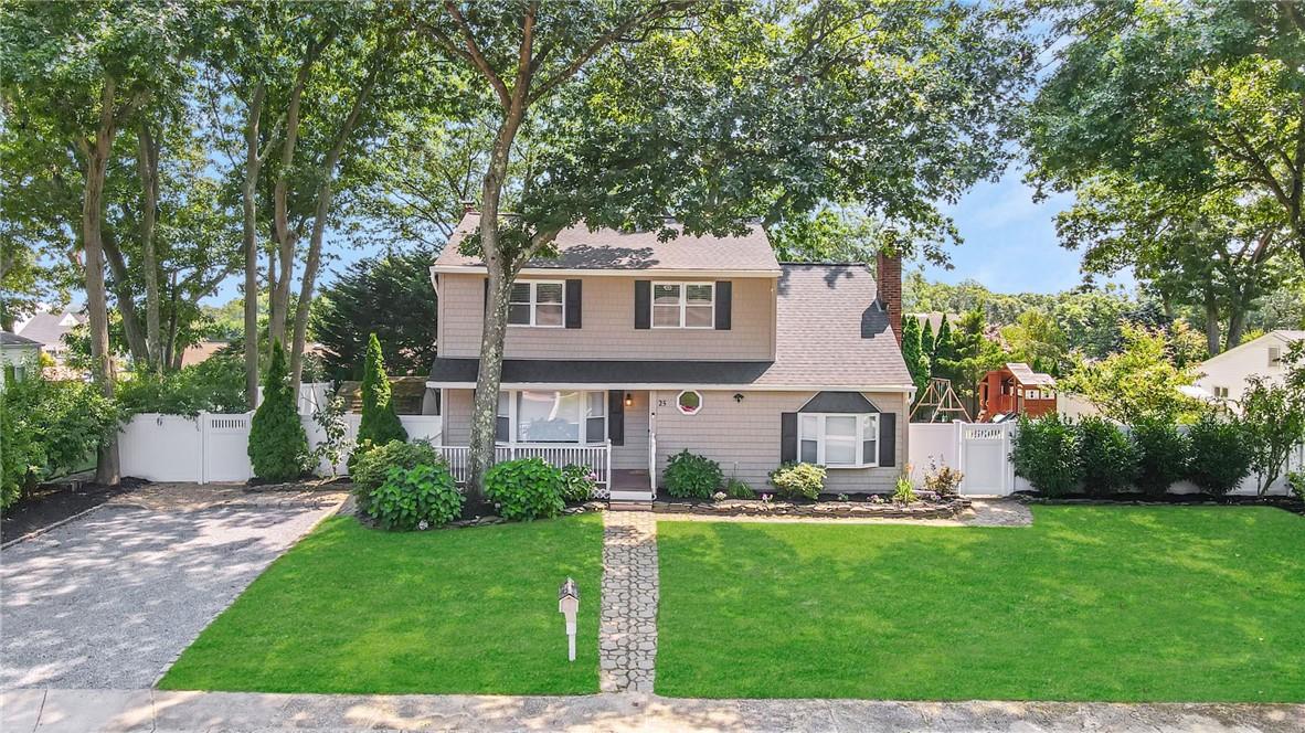 25 Smithtown Crescent