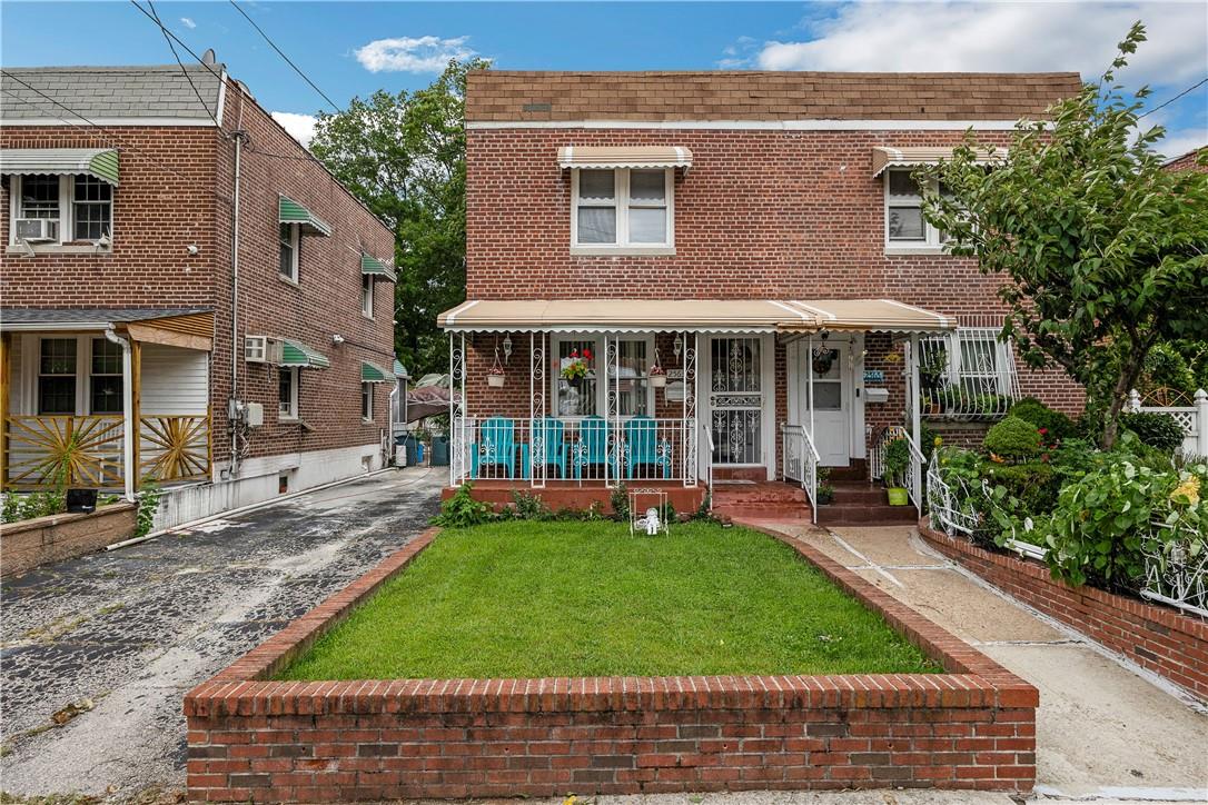 2563 Woodhull Avenue