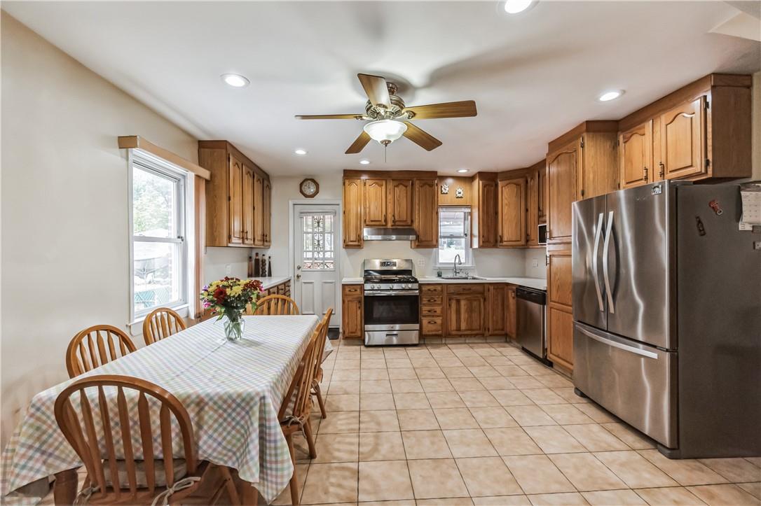 2563 Woodhull Avenue