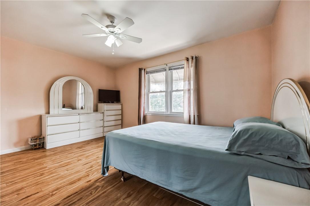 2563 Woodhull Avenue