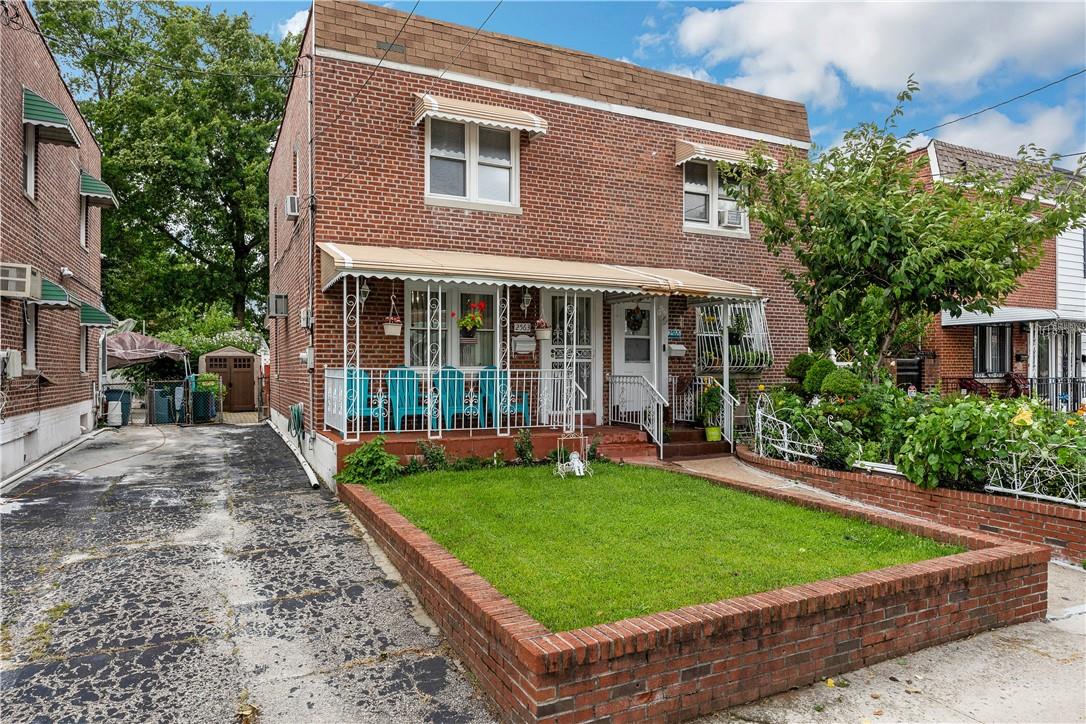 2563 Woodhull Avenue