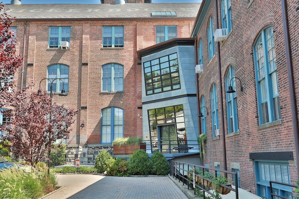 52 Webster Avenue Unit: 24