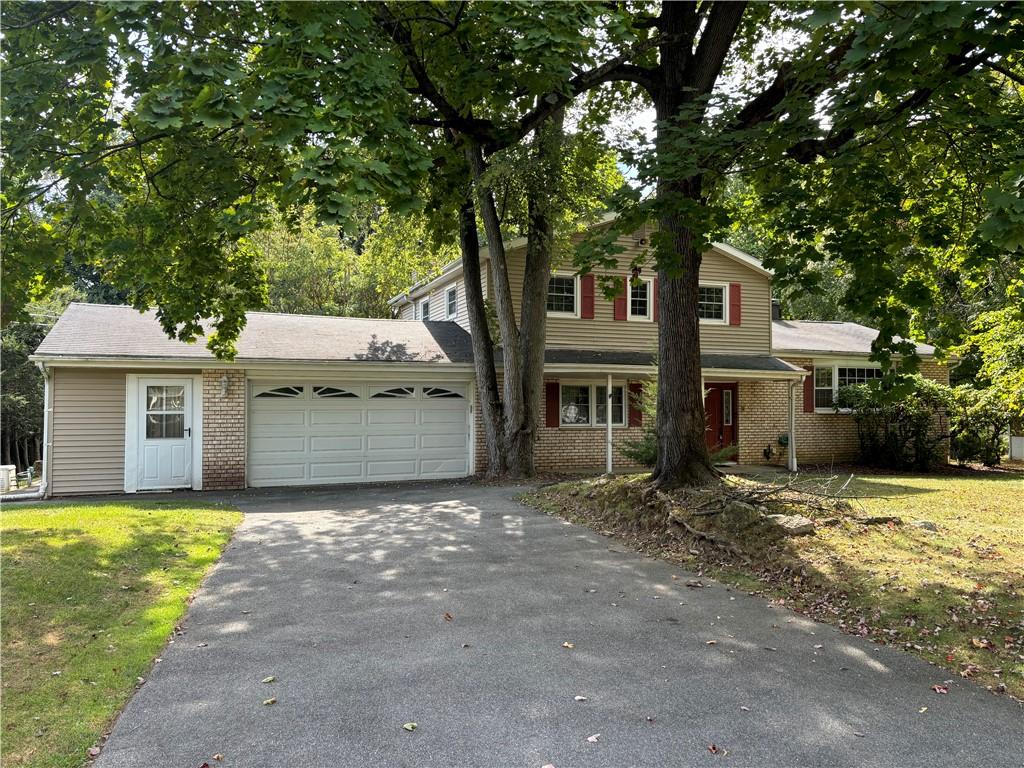 6 Redwood Lane