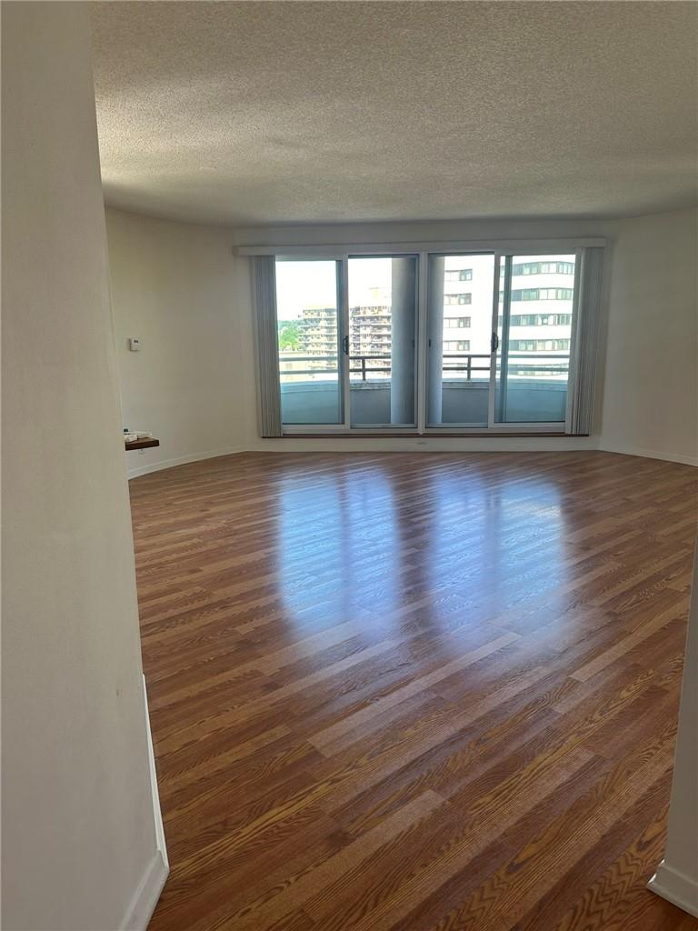 10 Cottage Place Unit: 10A