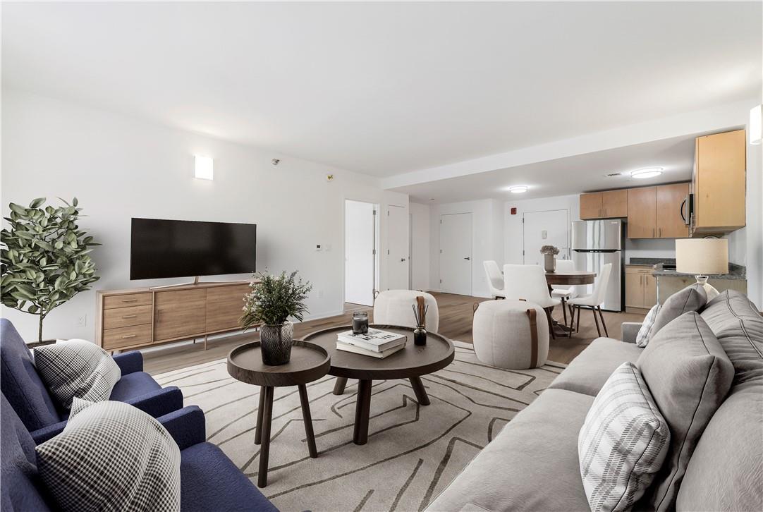 1108 Brown Street Unit: 4I