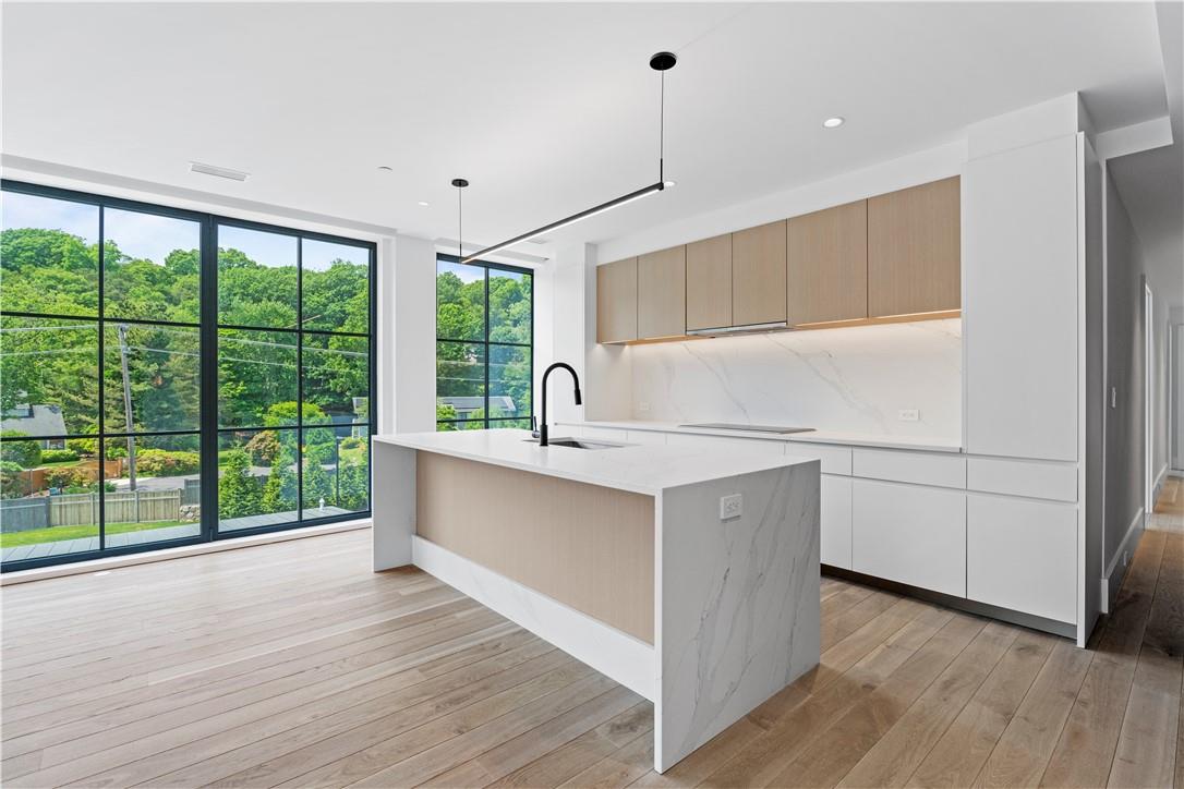 41 Richmondville Avenue # 213