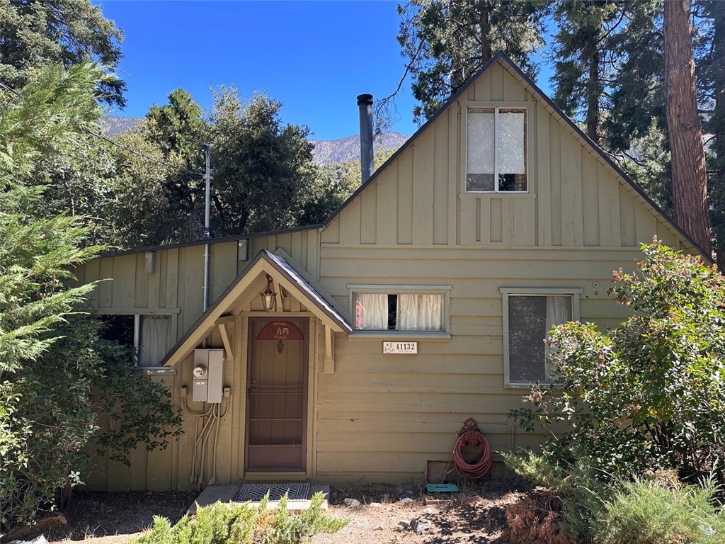 41132 Oak Drive
