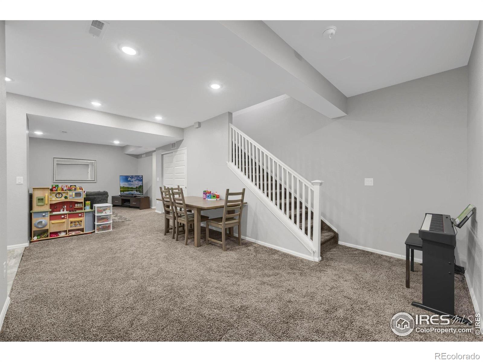 17052 Lipan Street