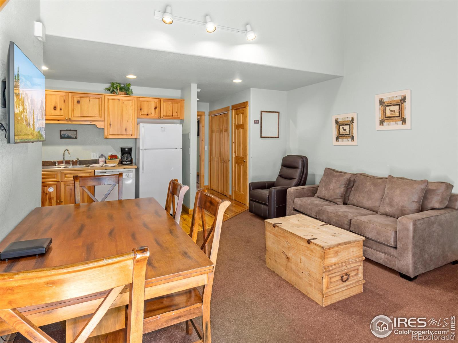 1340 Fall River Drive