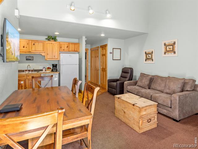 1340 Fall River Drive