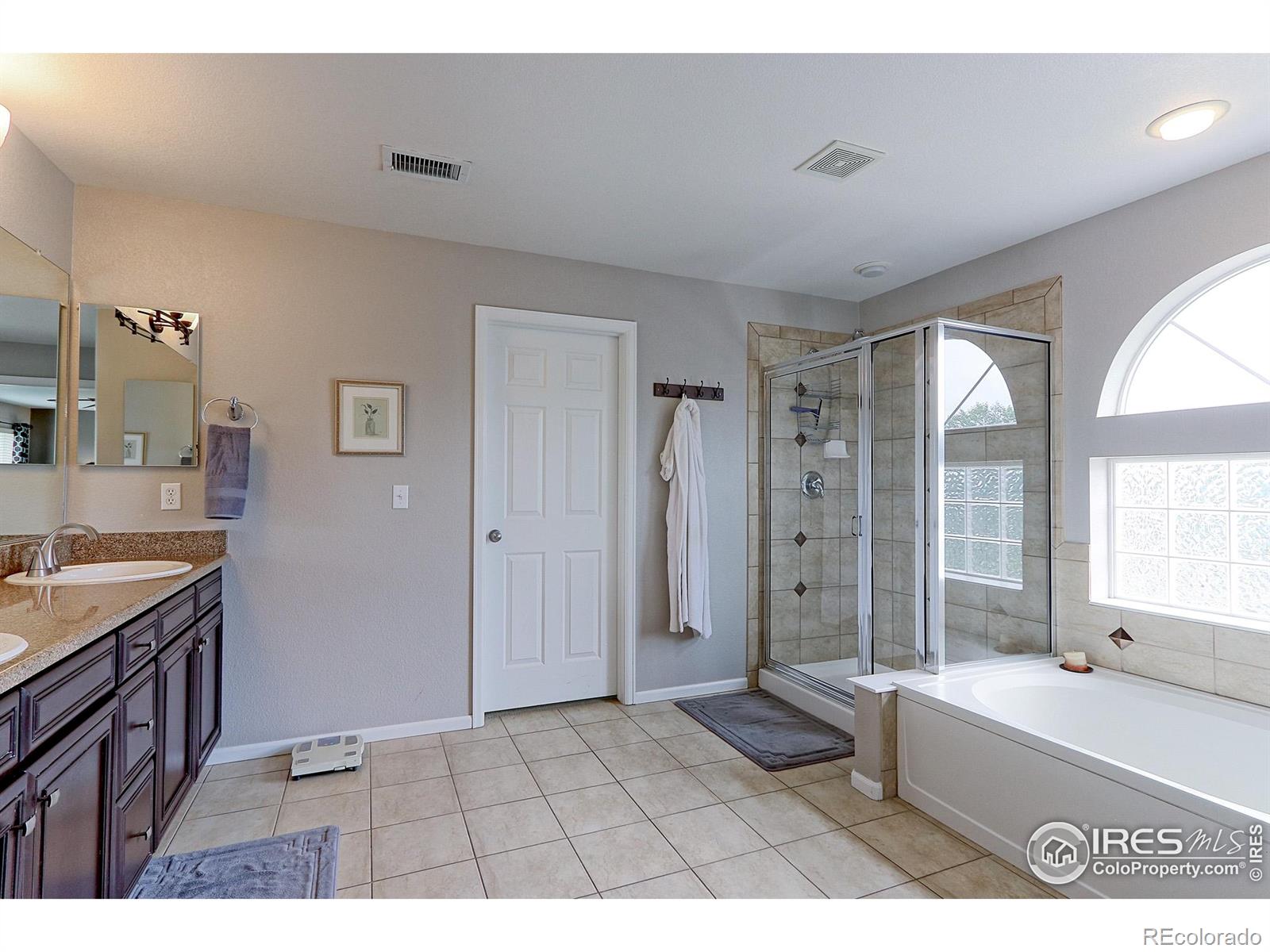 4687 Longs Court