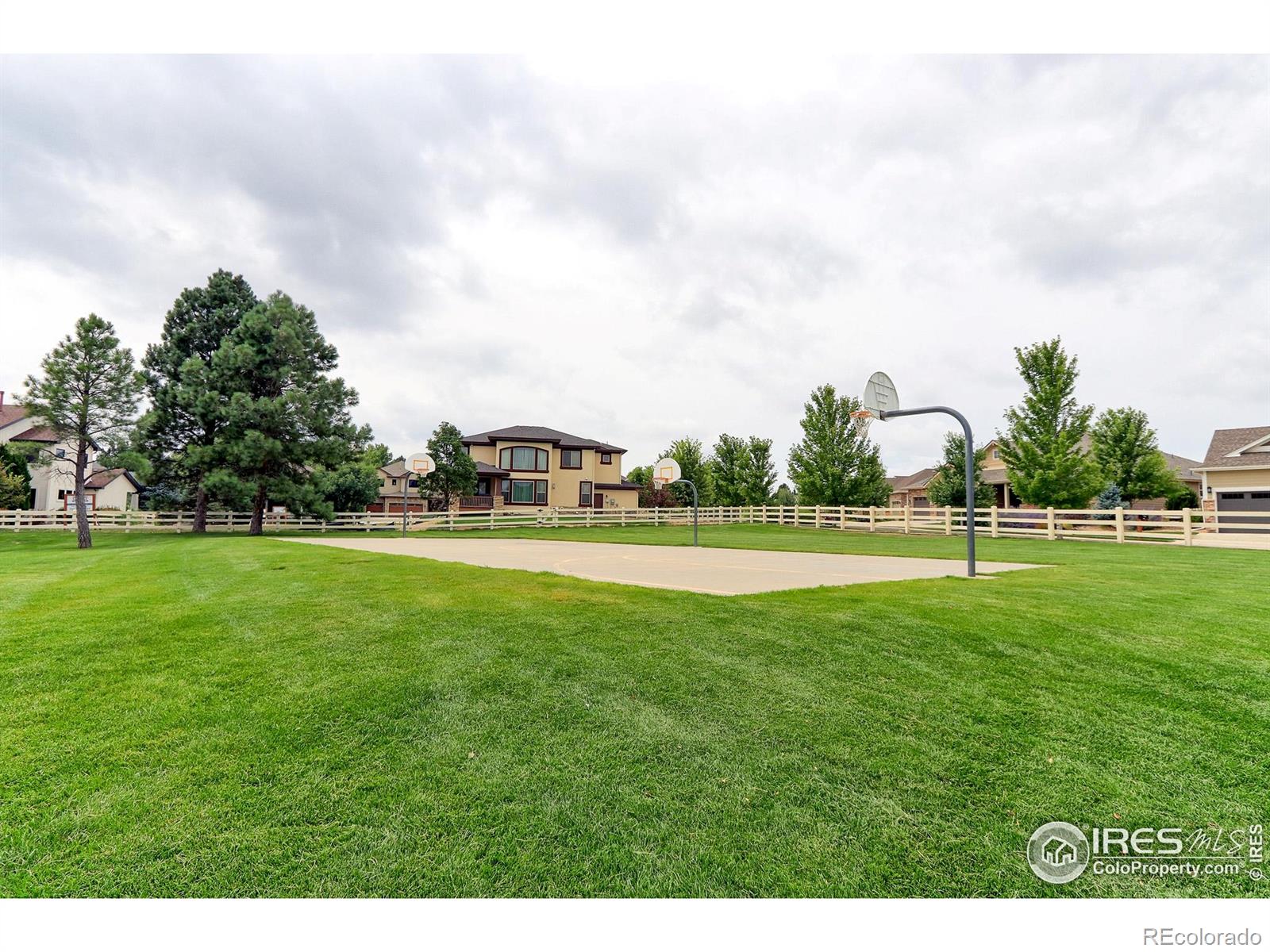 4687 Longs Court