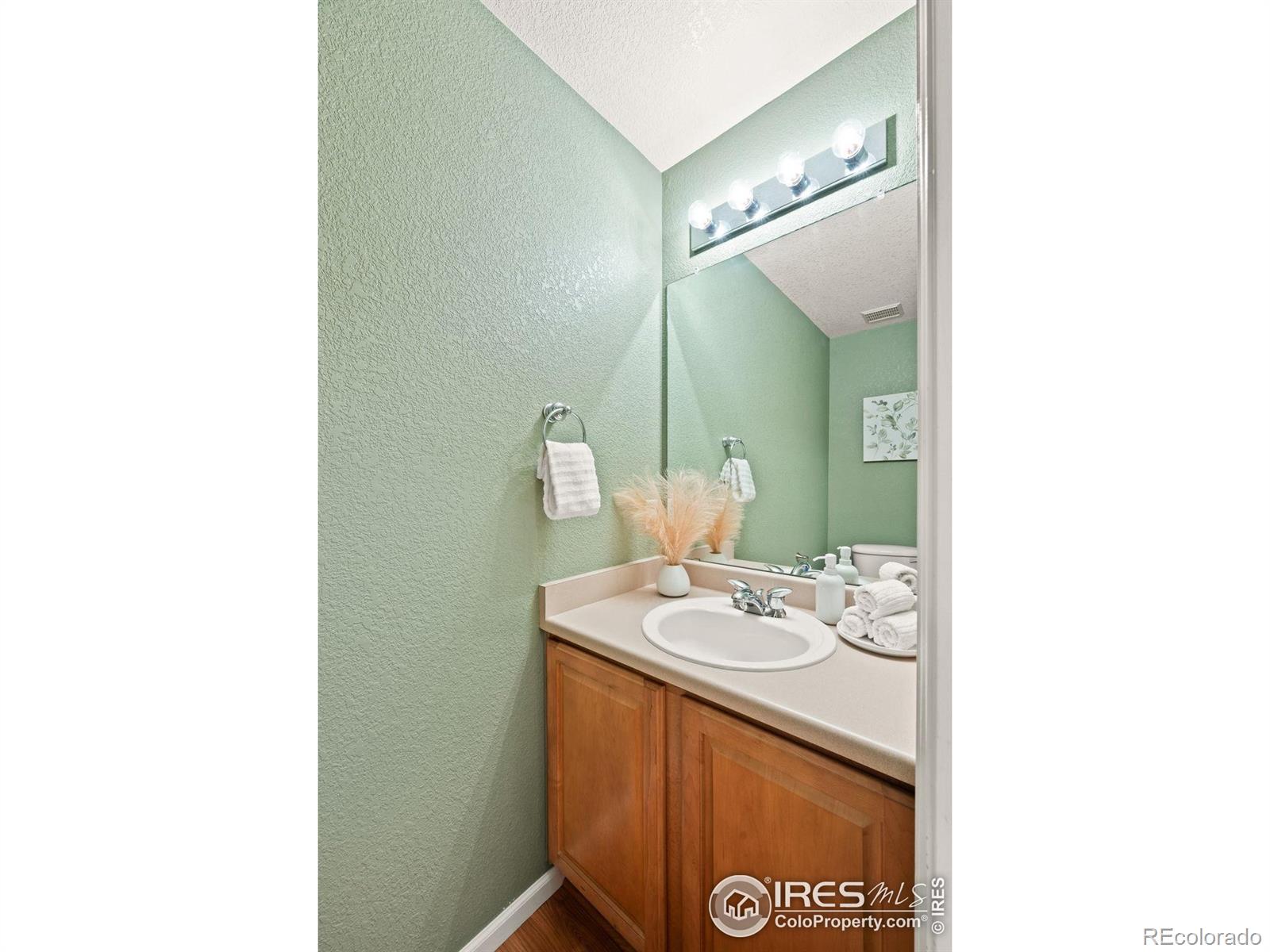 1814 W 131st Drive