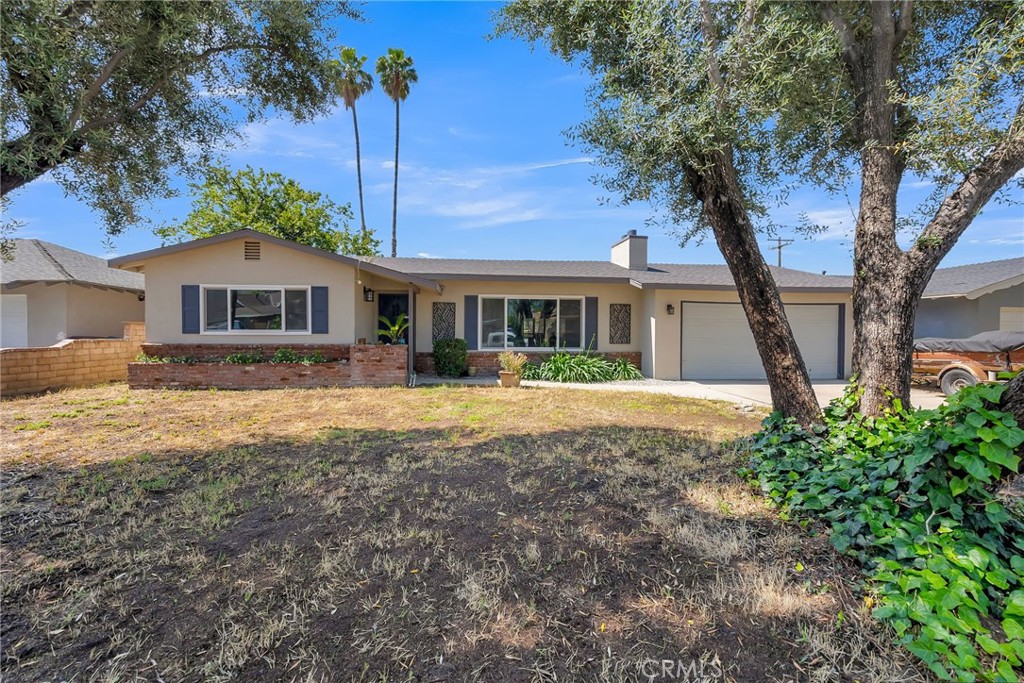 1279 Pumalo Street