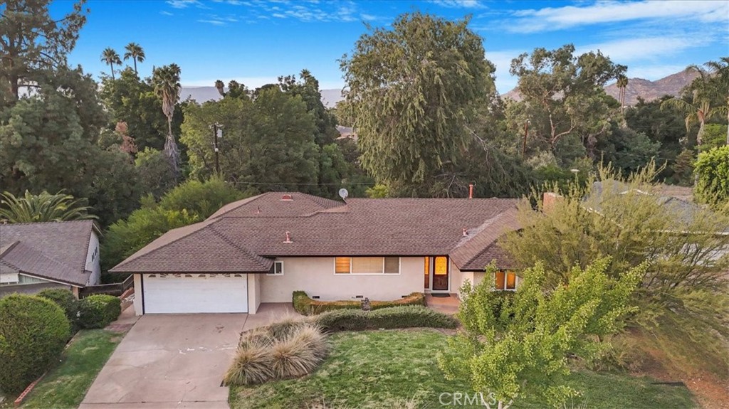 1787 Prince Albert Drive
