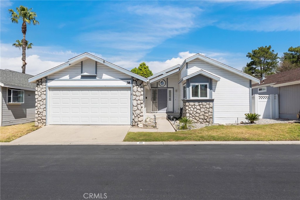 140 W Pioneer Avenue 38