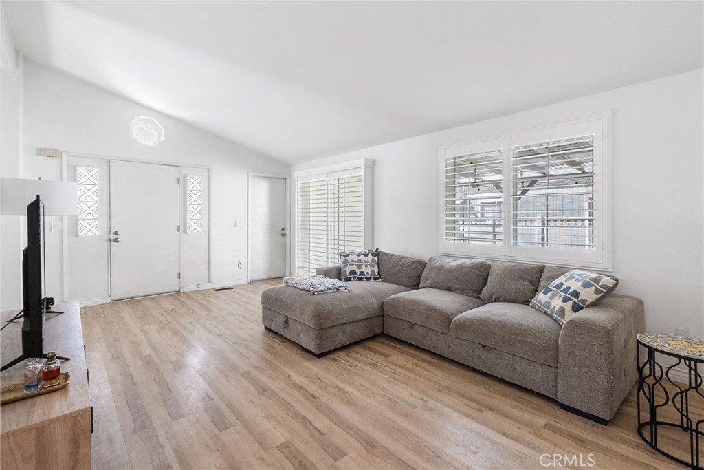 140 W Pioneer Avenue 38