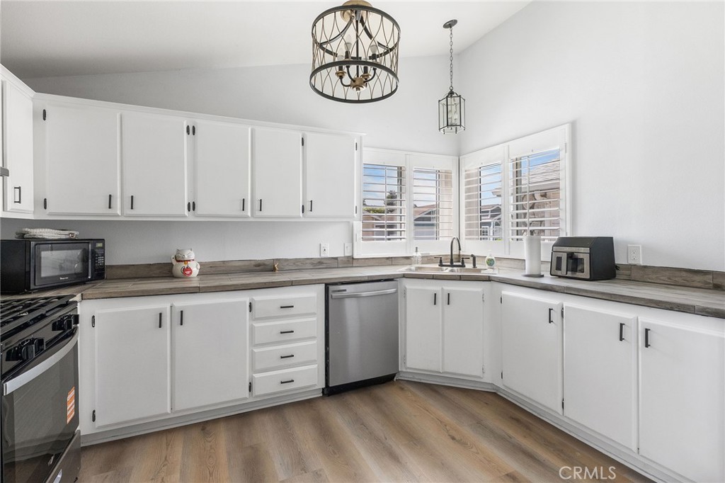 140 W Pioneer Avenue 38