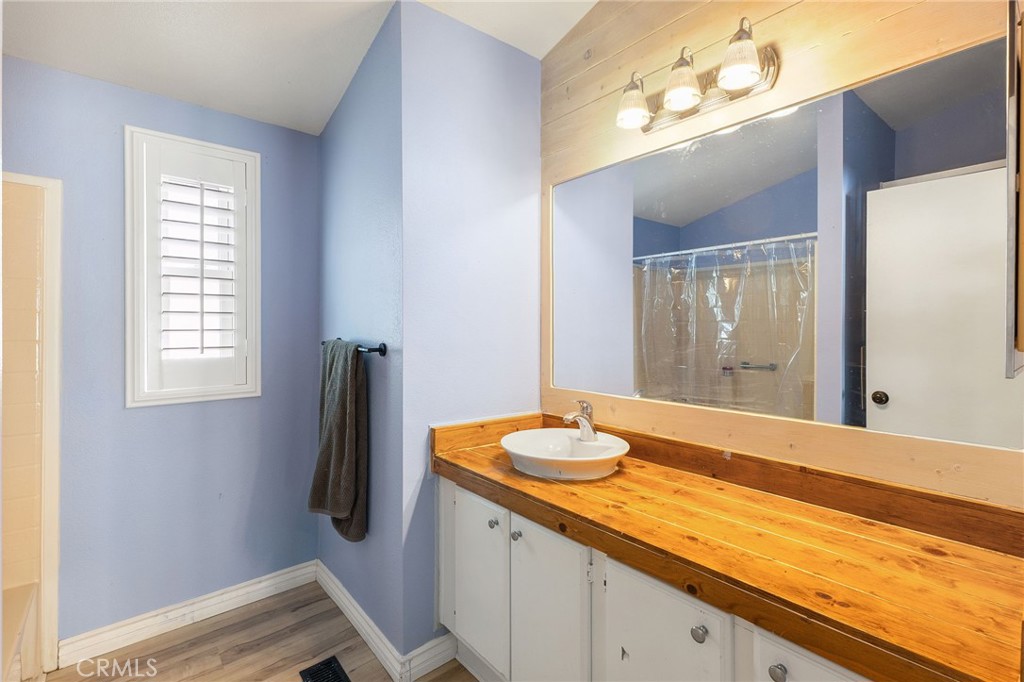 140 W Pioneer Avenue 38