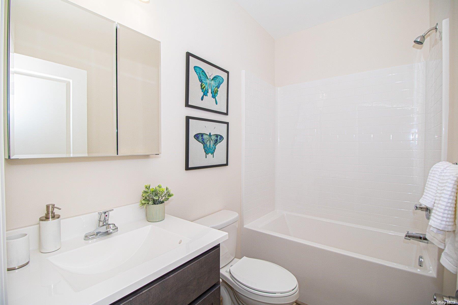 766 Deer Park Avenue Unit: 102