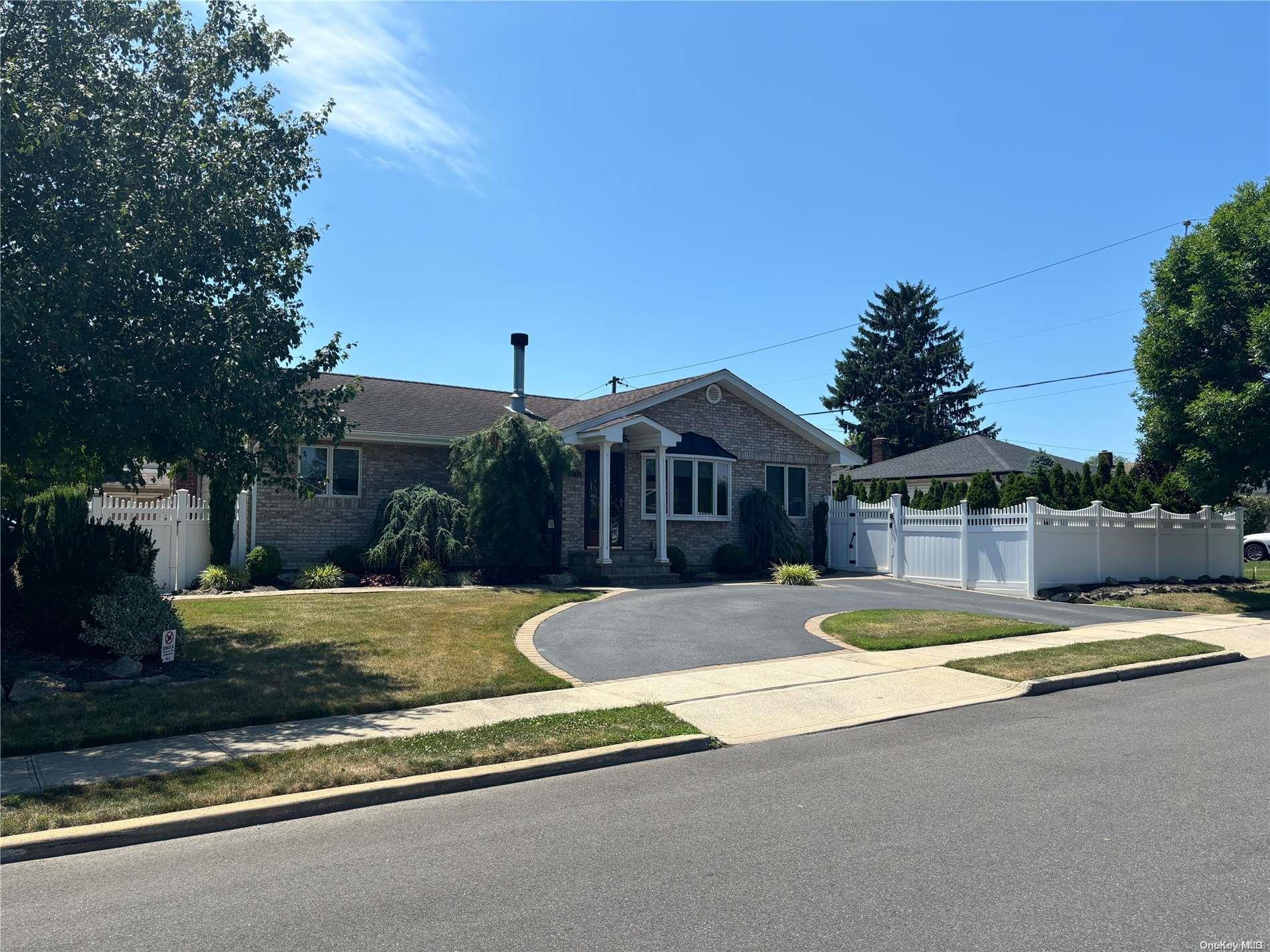 2112 Stirrup Path