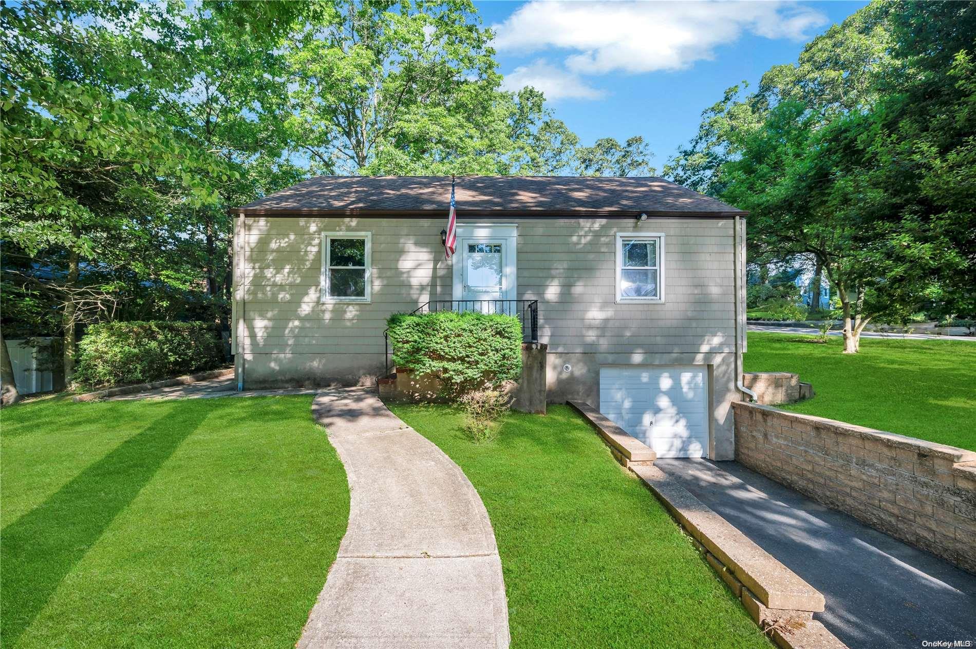 205 E Melville Road