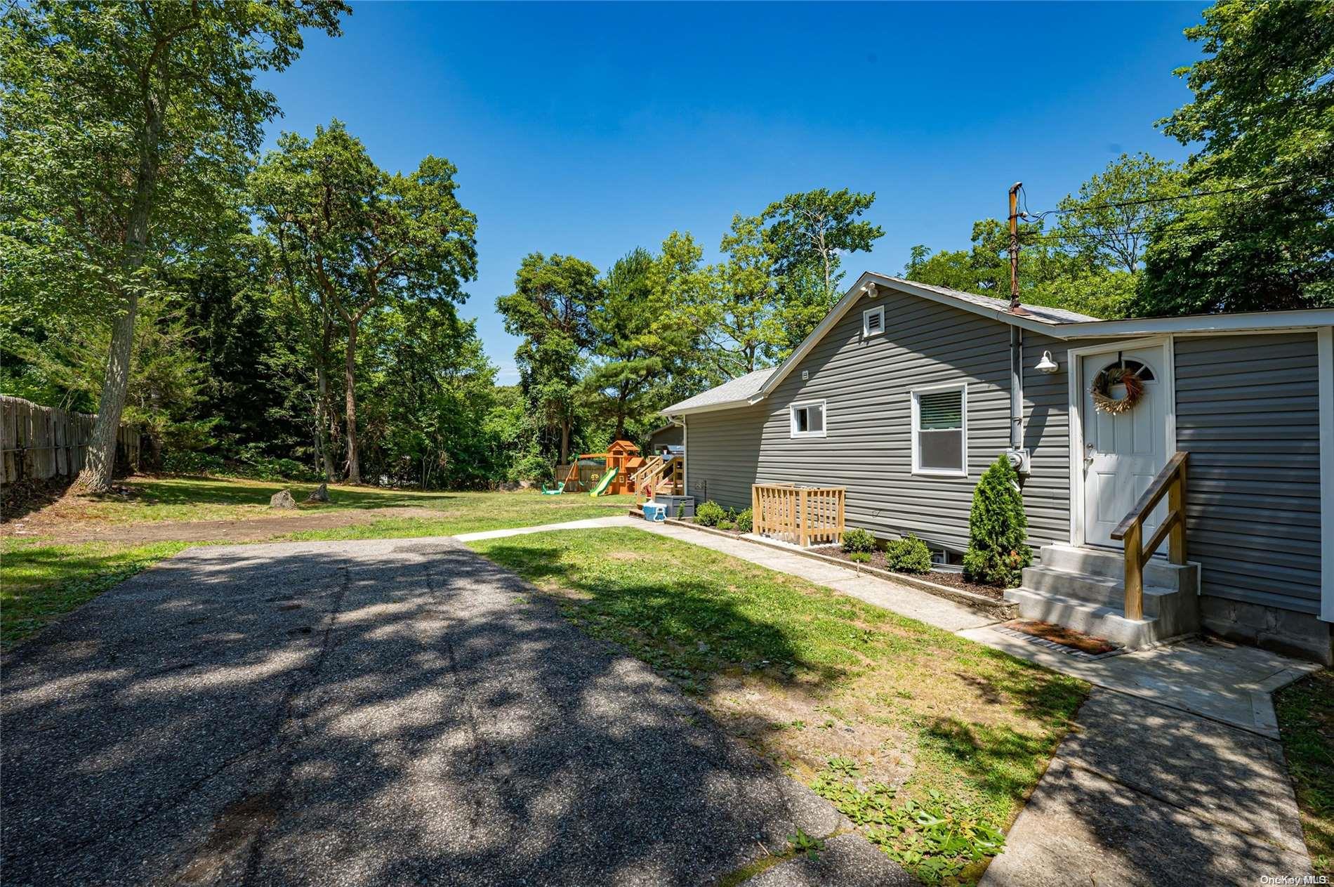 12 Tamarack Road