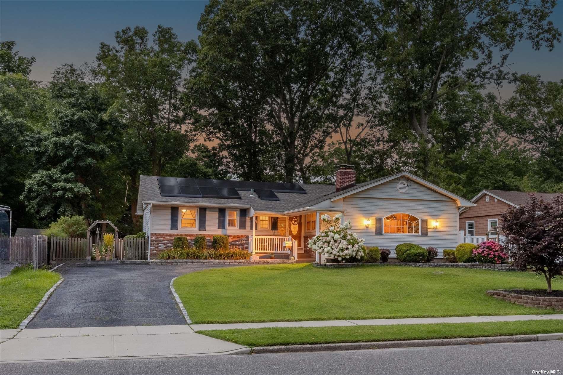 15 Camelot Lane
