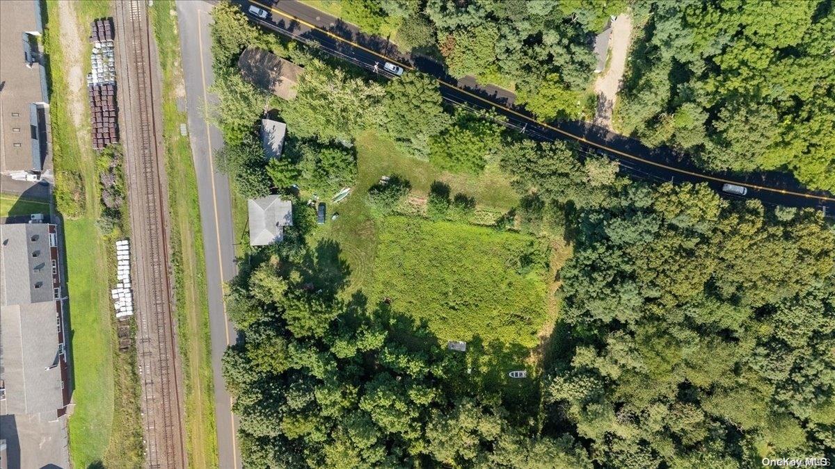 79 Railroad Avenue