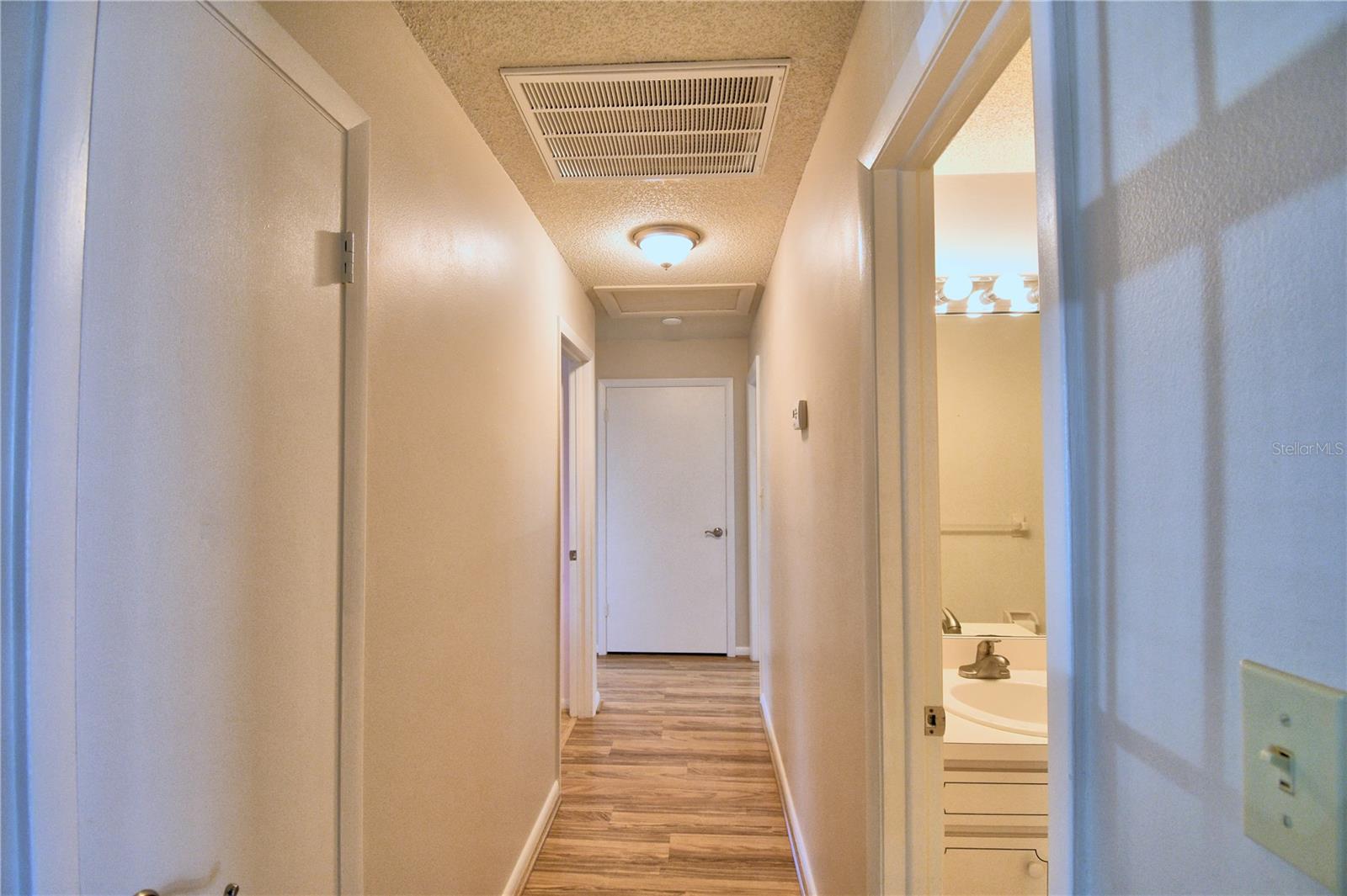 3812 VILLAGE CIR