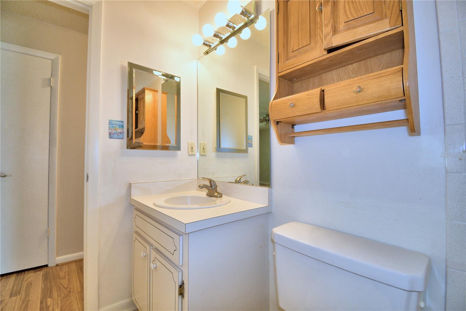 3812 VILLAGE CIR