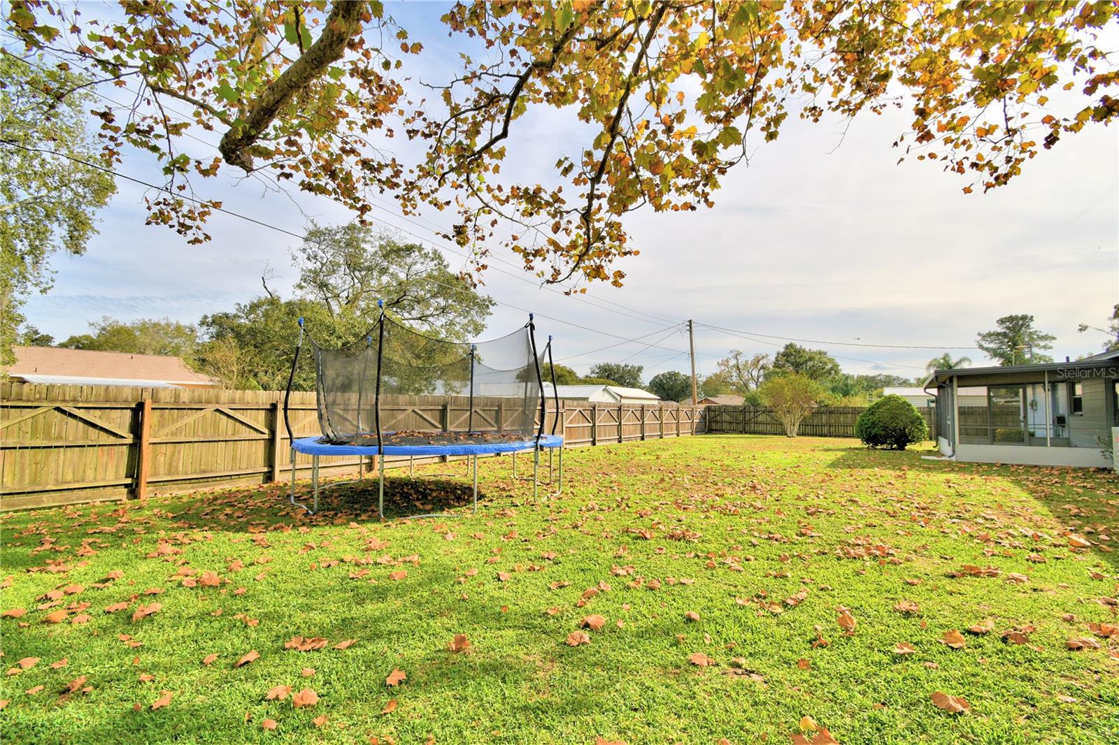 3812 VILLAGE CIR