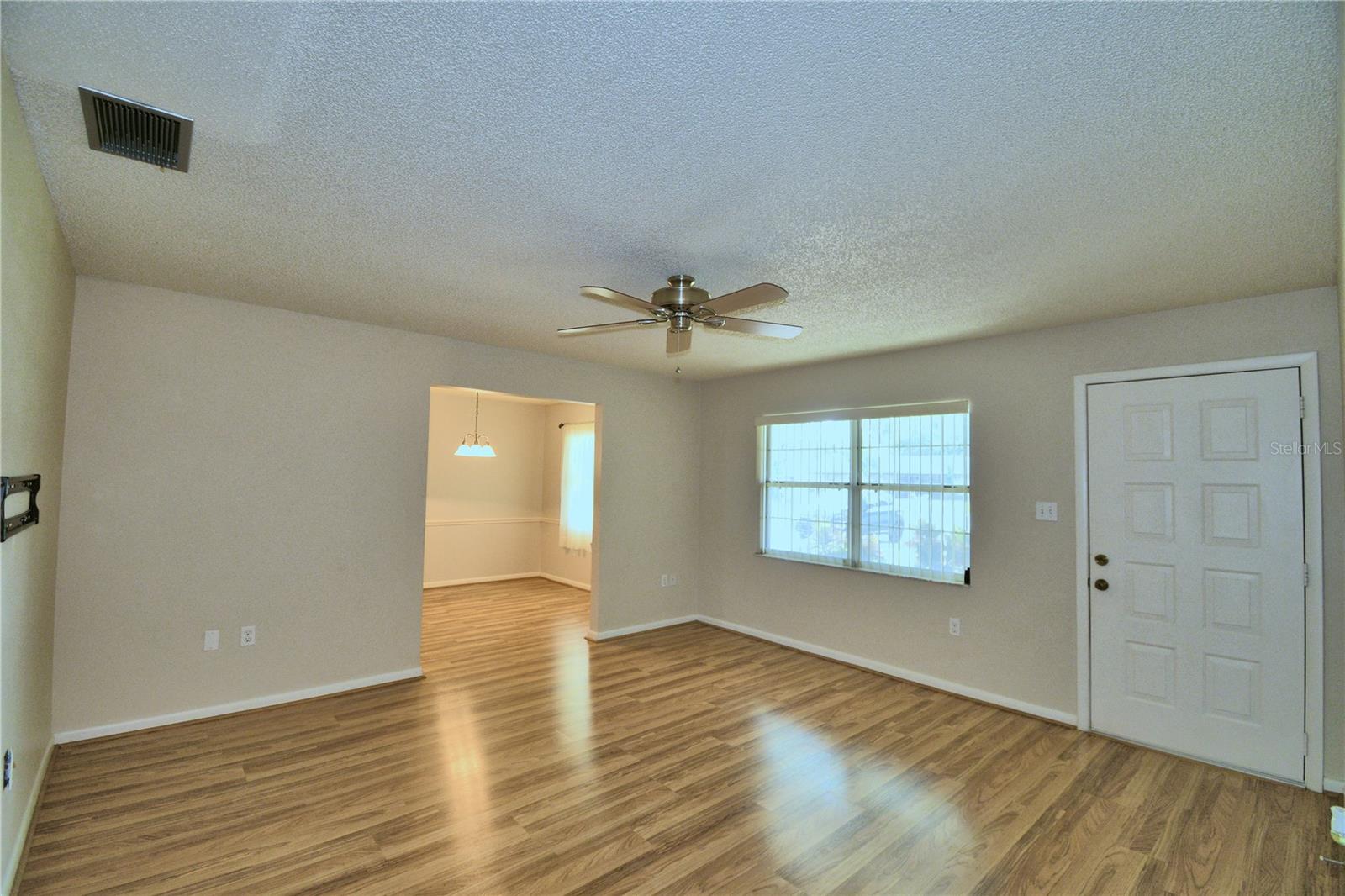 3812 VILLAGE CIR