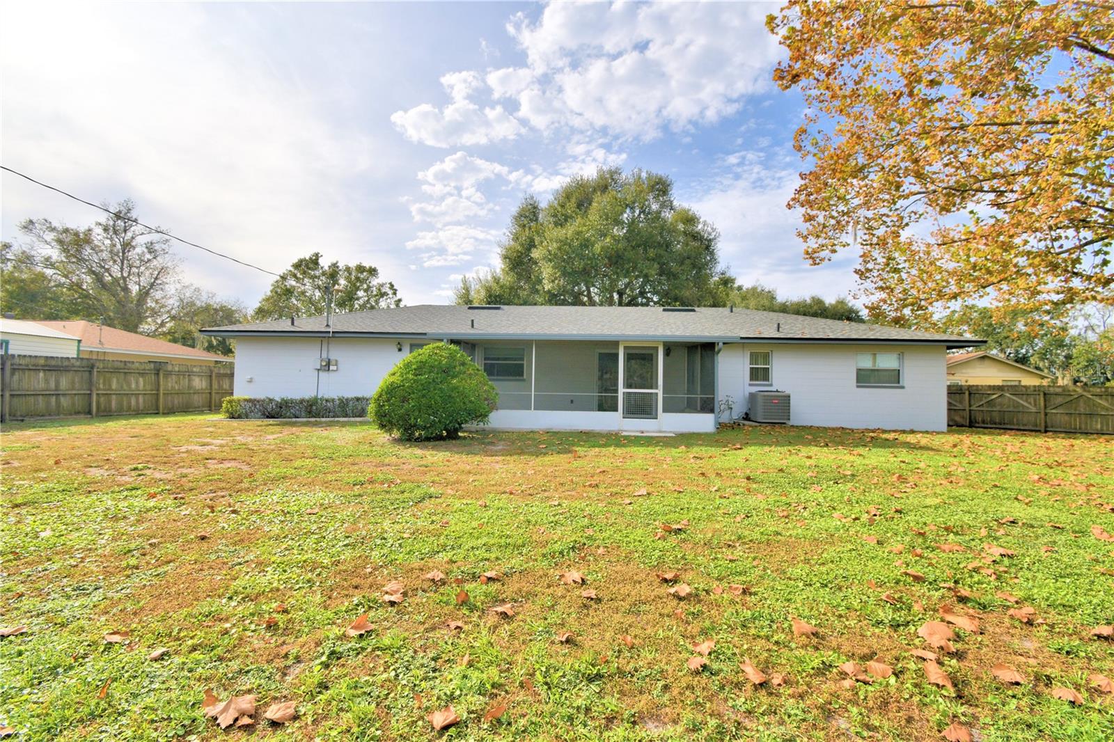 3812 VILLAGE CIR