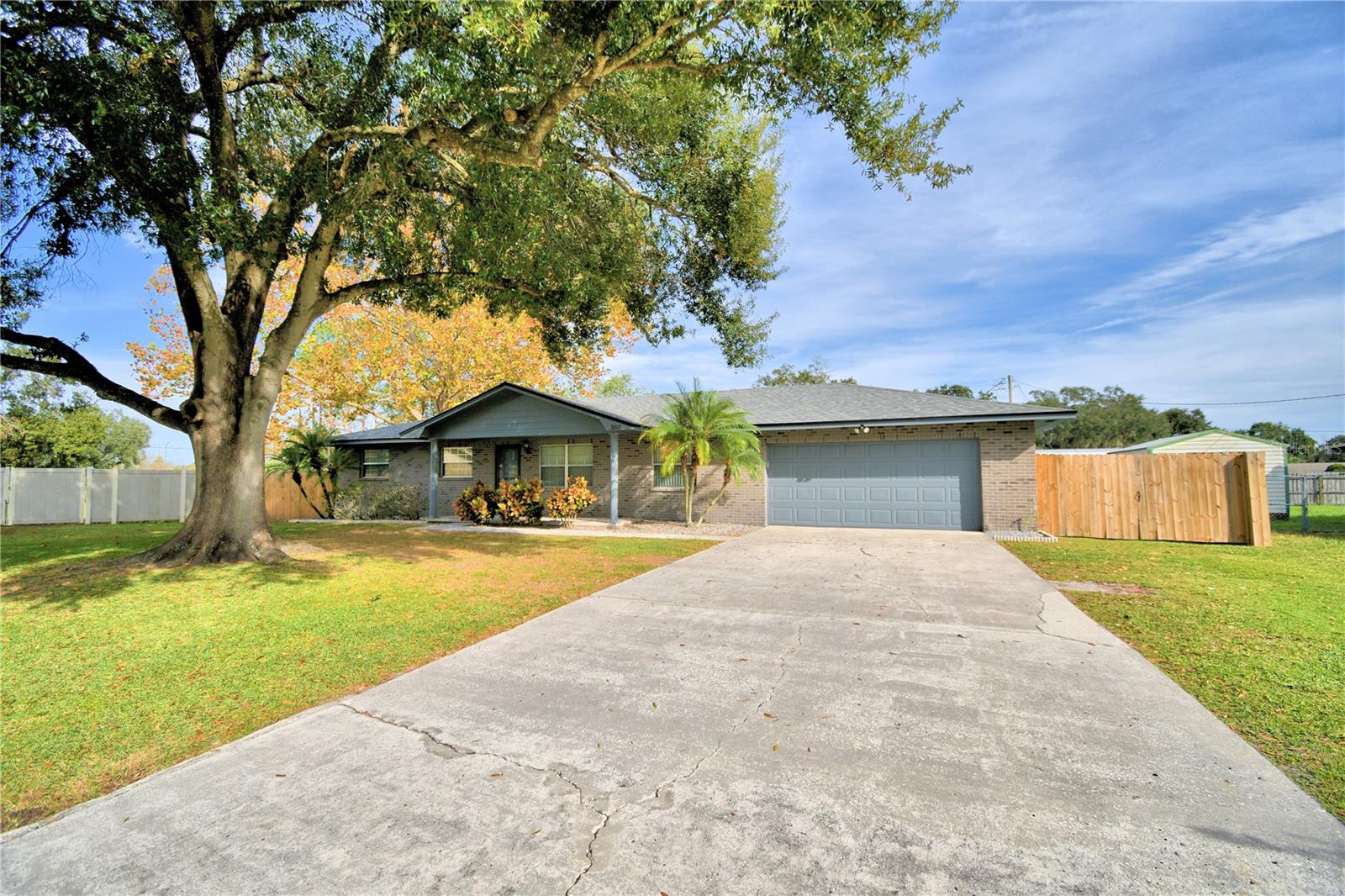 3812 VILLAGE CIR