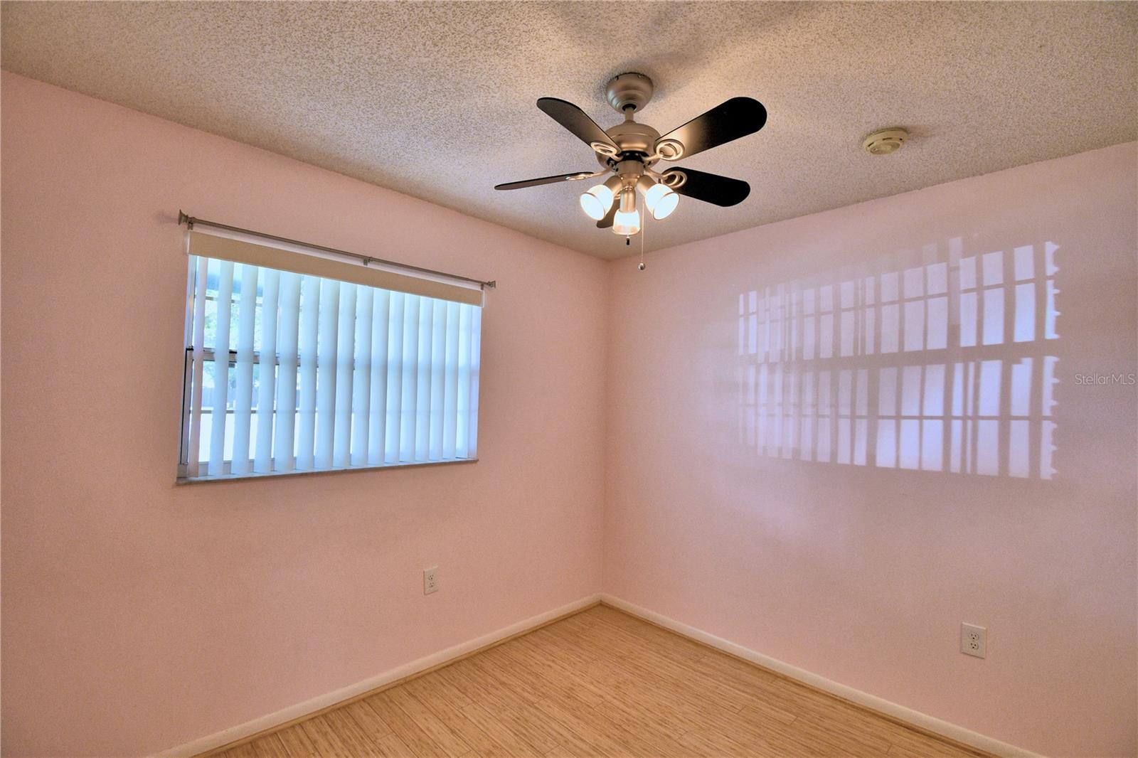 3812 VILLAGE CIR