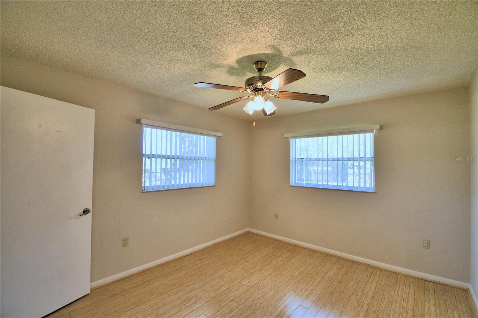 3812 VILLAGE CIR