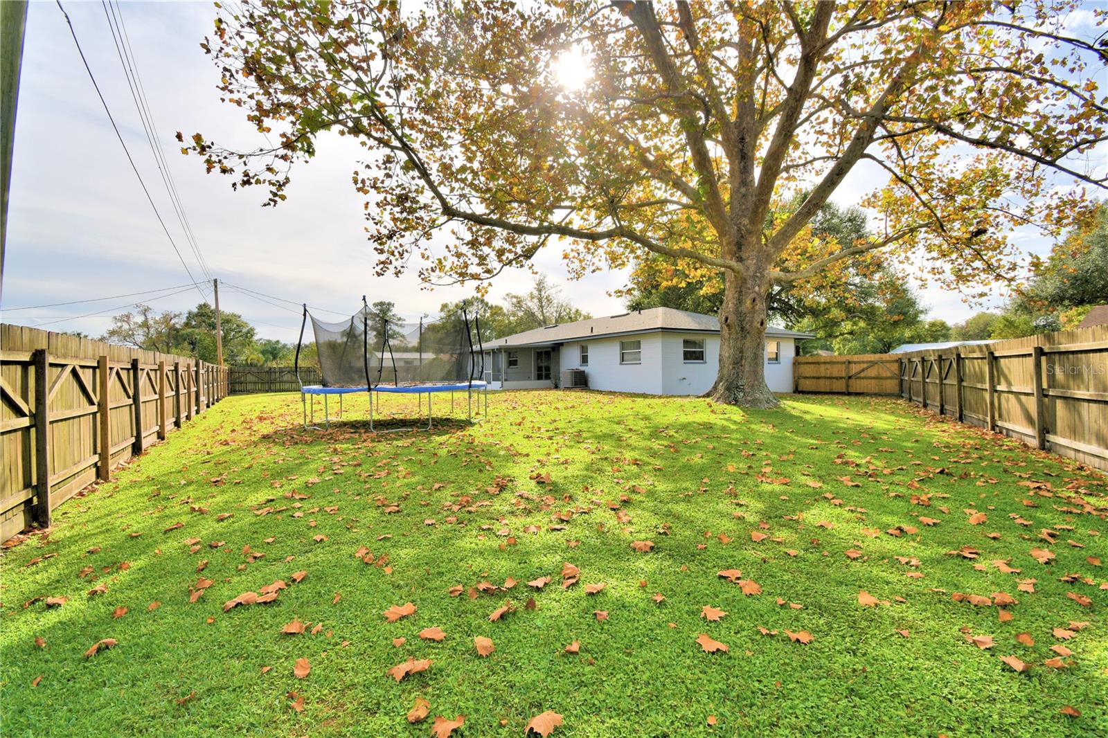 3812 VILLAGE CIR