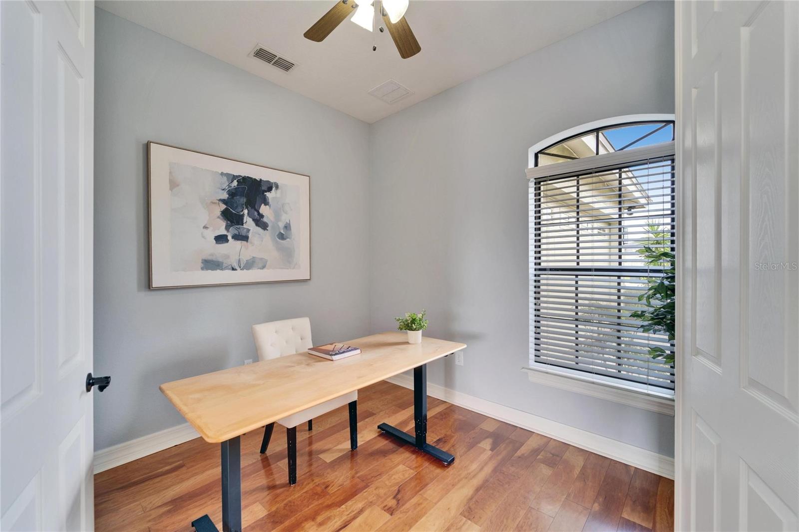 1934 HERITAGE LAKES BLVD