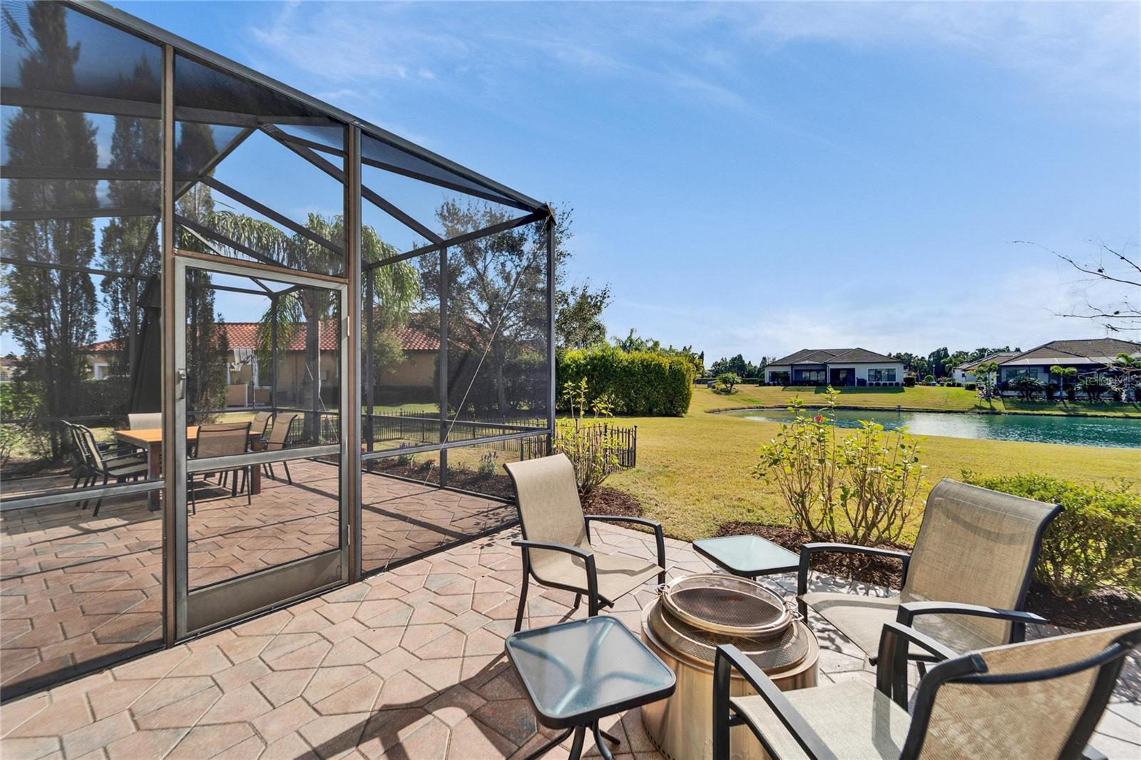 1934 HERITAGE LAKES BLVD