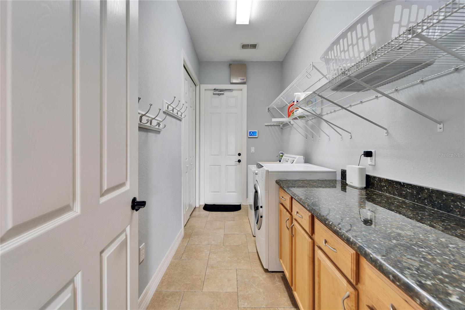 1934 HERITAGE LAKES BLVD