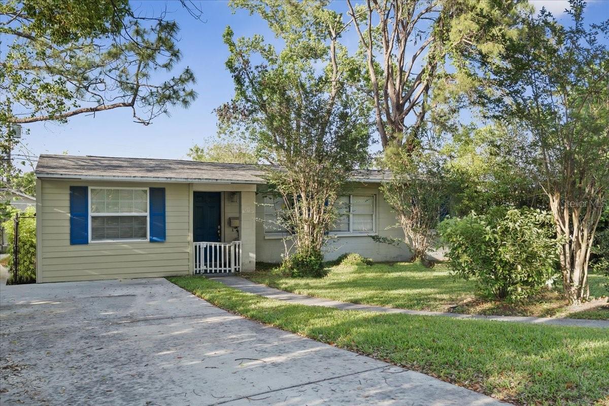 516 EASTWAY DR
