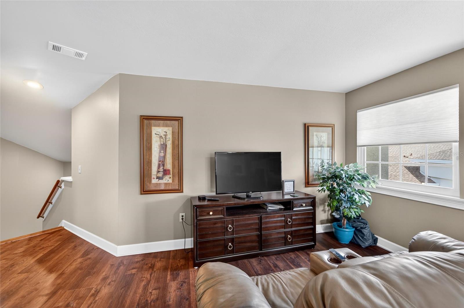 2718 PRESTWICK DR