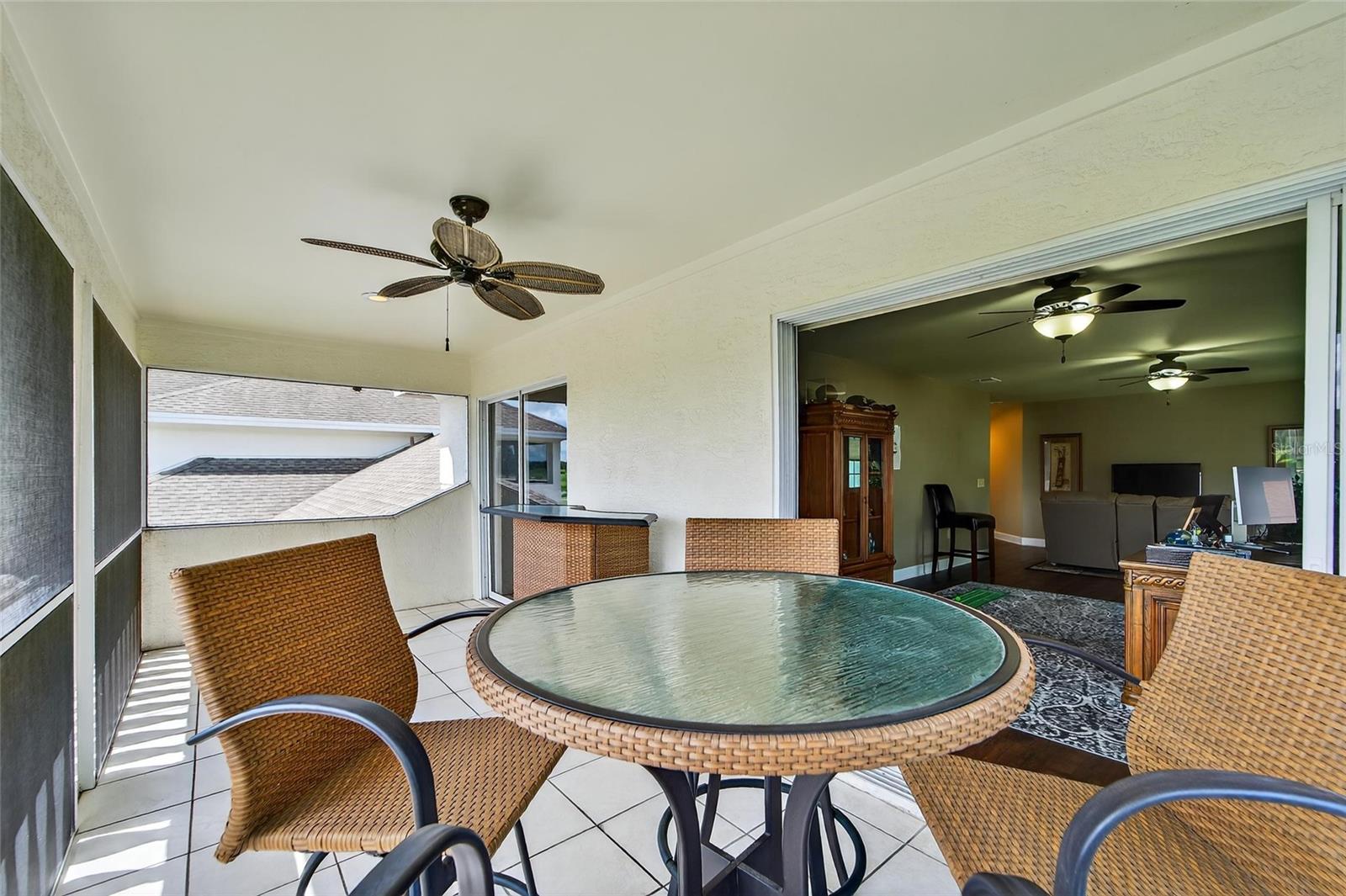 2718 PRESTWICK DR