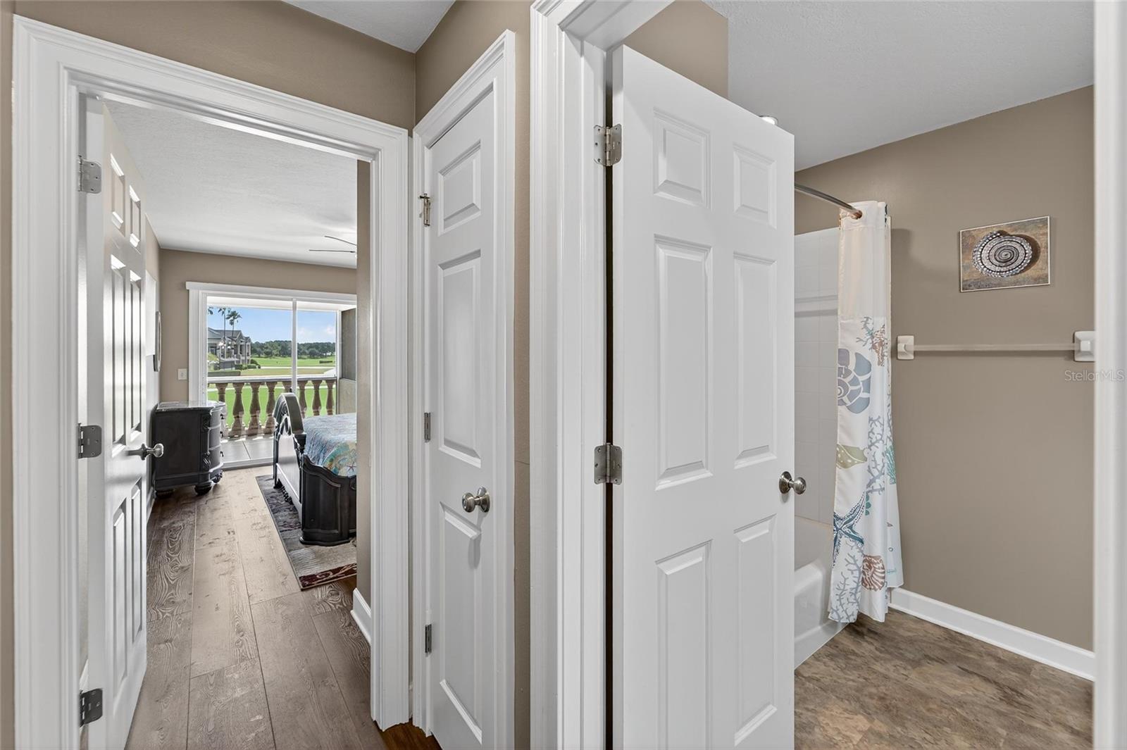2718 PRESTWICK DR