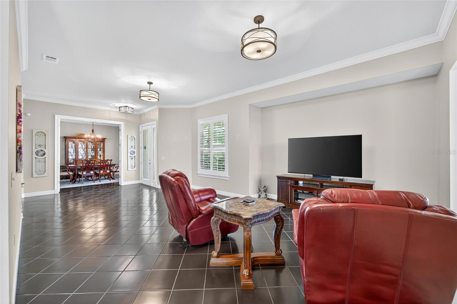 2718 PRESTWICK DR