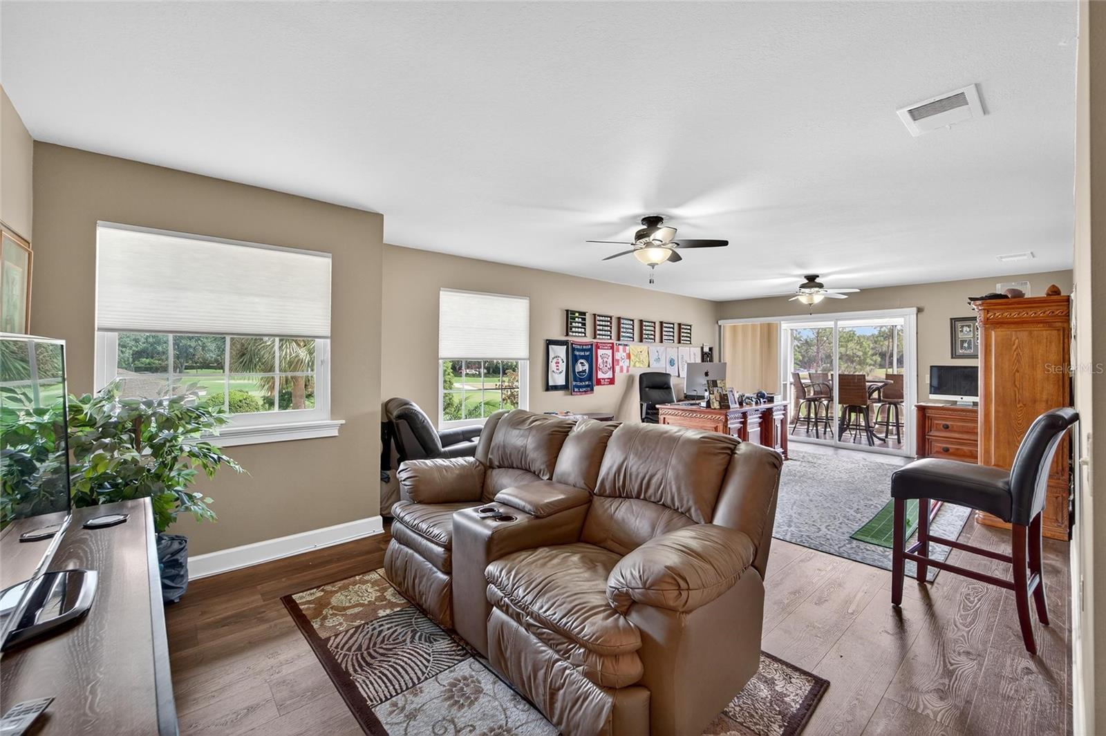 2718 PRESTWICK DR