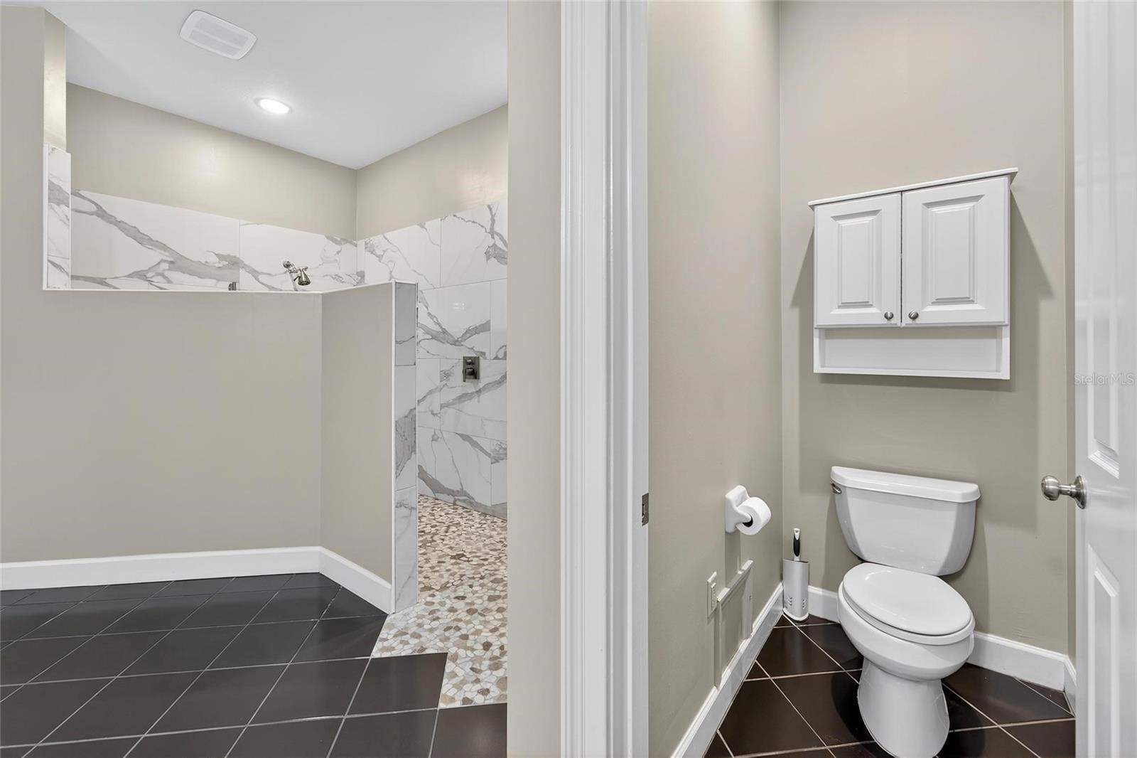 2718 PRESTWICK DR