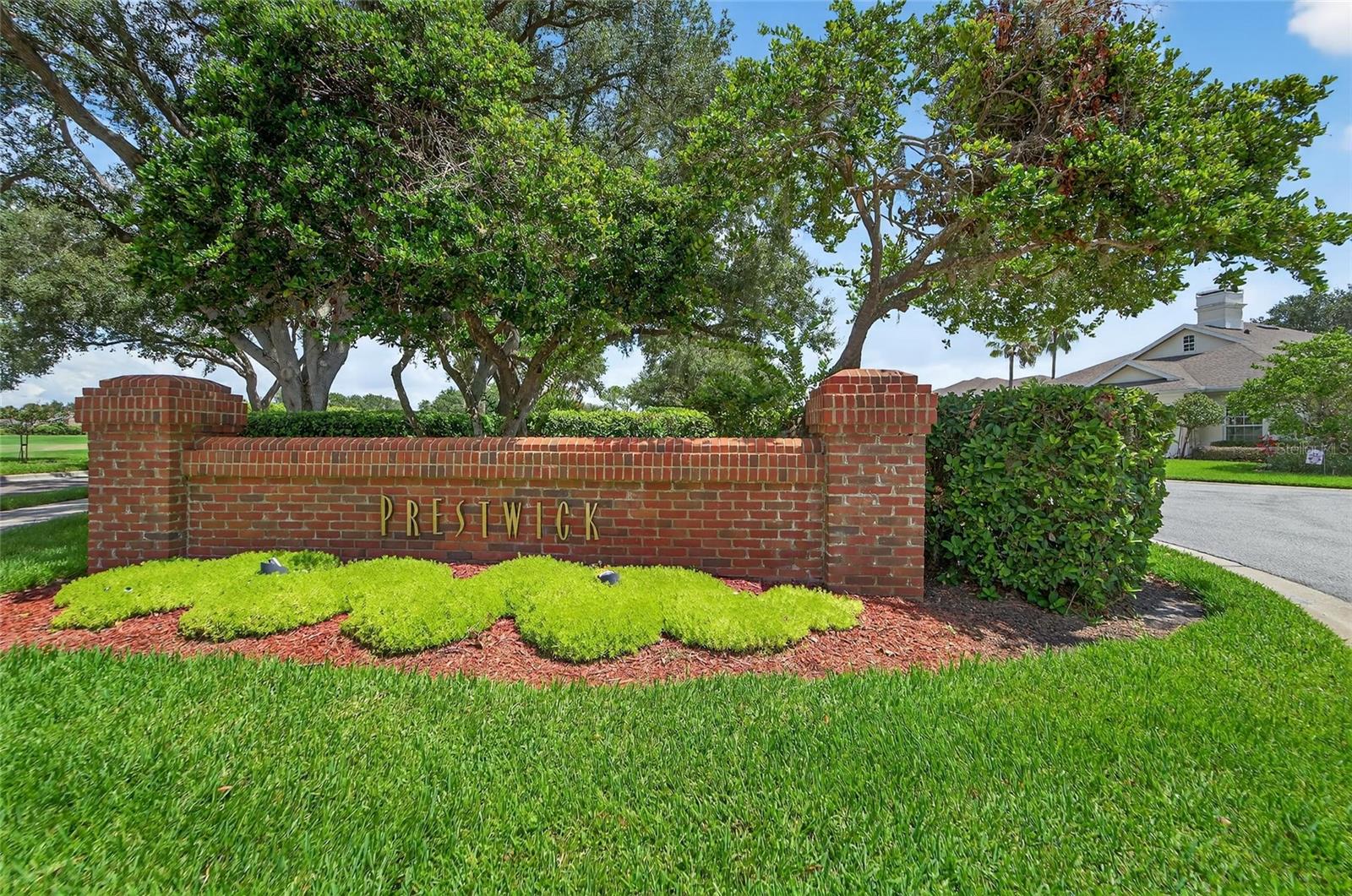 2718 PRESTWICK DR